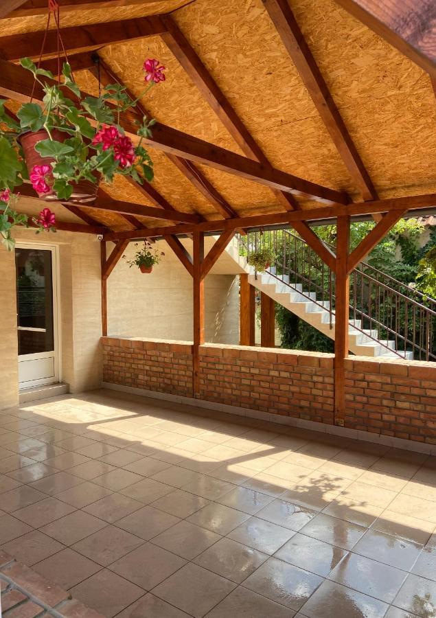 Omis Rooms Pancevo Exterior photo